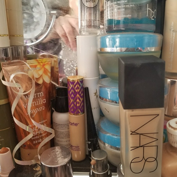 I have a ton of makeup top brands ask me what your - Picture 7 of 7